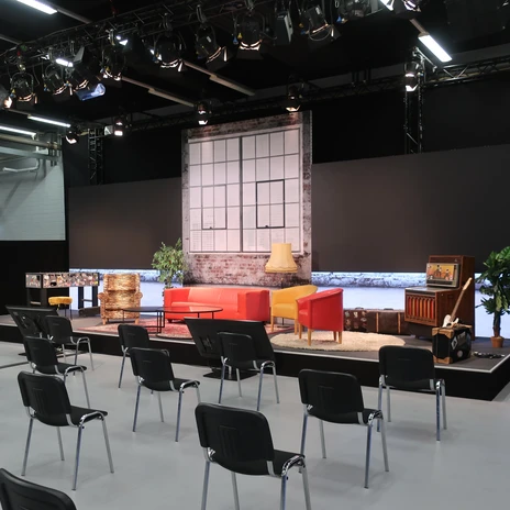 Studio 5 meeting room at the event venue Media City Atelier | Leipzig Convention Bureau Studio 5 meeting room with theatre style seating at the event venue Media City Atelier - presented by Leipzig Convention Bureau