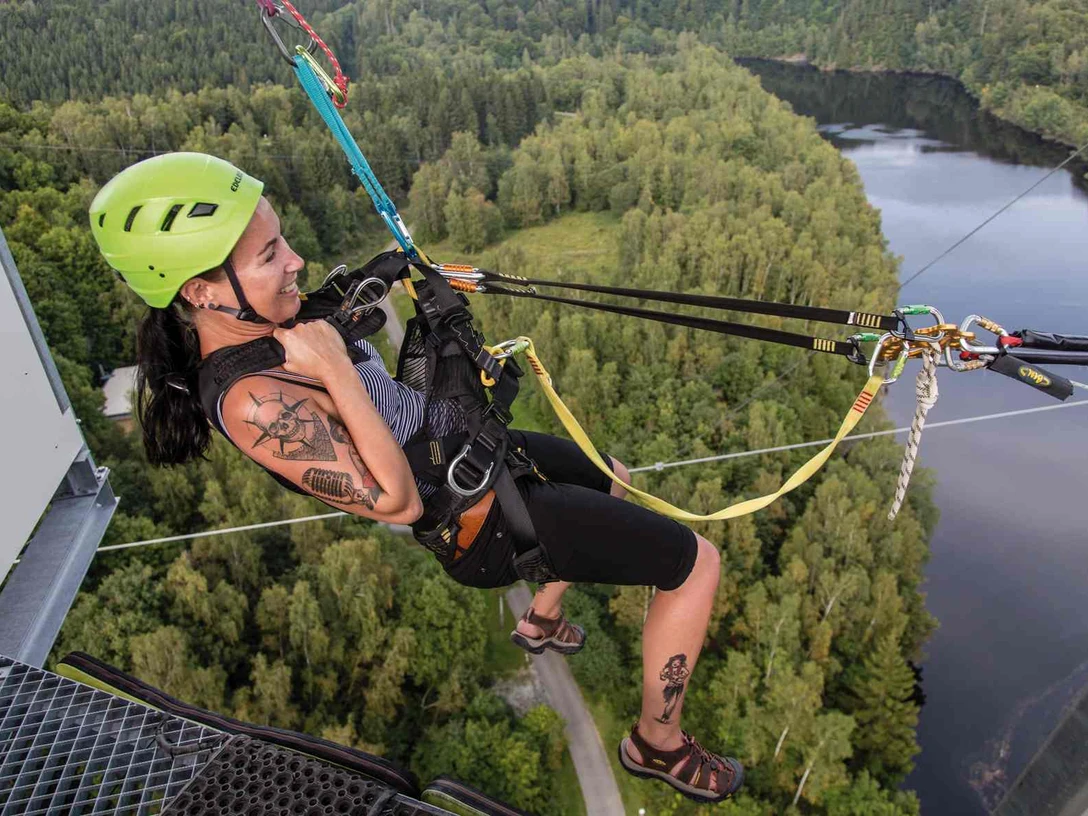 Gigaswing an der Rappbodetalsperre - Harzdrenalin Gigaswing an der Rappbodetalsperre - Harzdrenalin
