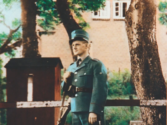 De danske grænsegendarmers blå uniform.jpg