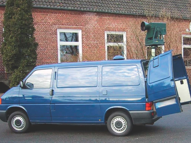 En civil tjenestevogn af det tyske grænsepoliti med termografi-kamera..jpg