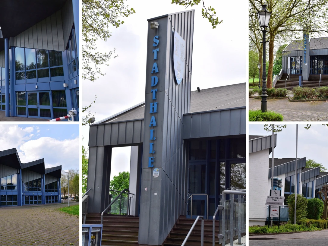 Mehrteilige Ansicht der modernen Stadthalle Beverungen mit markanter Architektur und grünem Umfeld.
