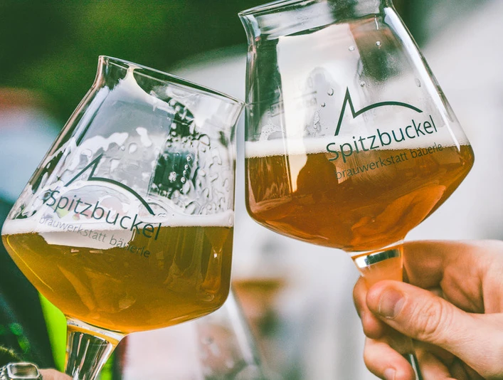 Spitzbuckel_Gläser