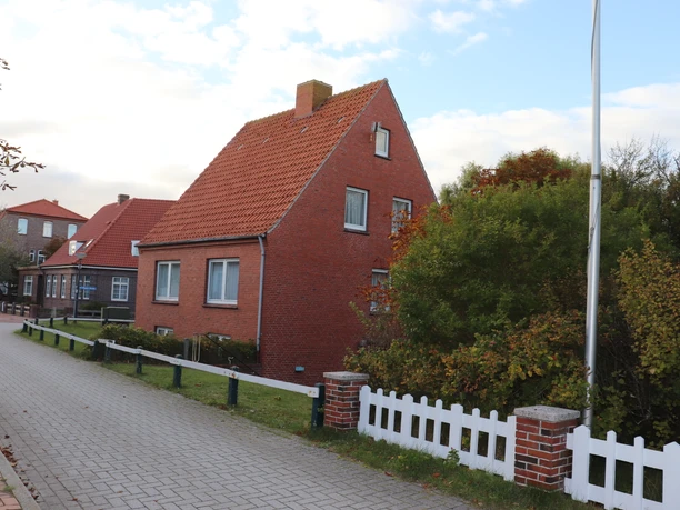 Haus-Ulrike-Juist.JPG Haus-Ulrike-Juist