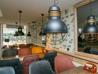 Gastraum im Restaurant Efcannos 2