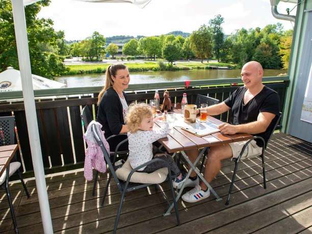 Familie Terrasse CampingplatzRof3 kleiner