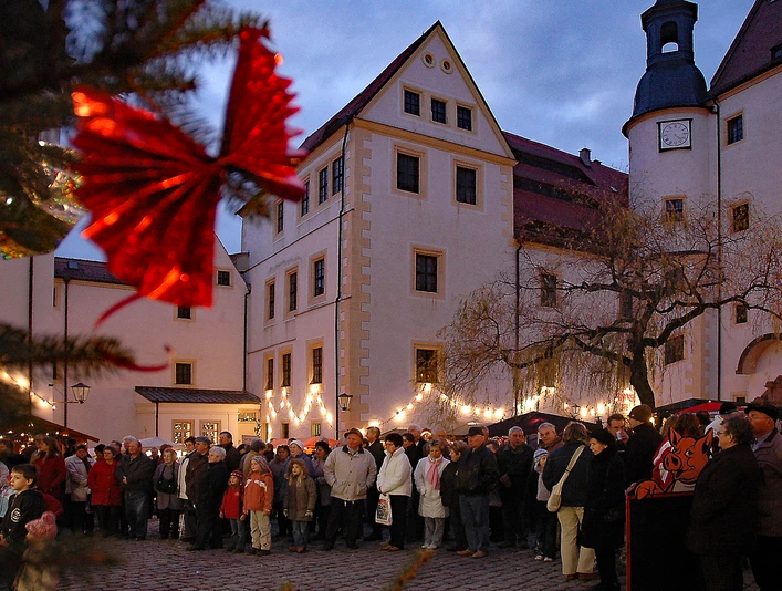 Schlossweihnacht in Colditz Schloss Colditz mit weihnachtlicher Dekoration