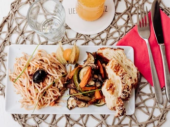 Lieblingsplatz Bistro Lieblingsplatz Bistro Favorite place bistroYndlingssted bistroFavoriete plek bistro