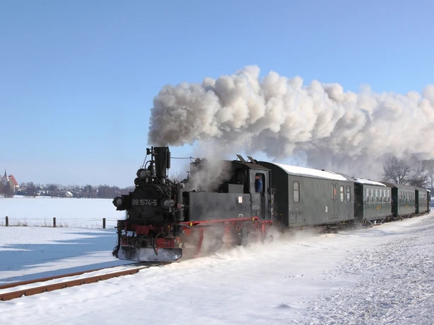 1 Titel V2 - Döllnitzbahn (Foto Sven Geist)_klein.jpg