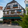 bad-driburg-brauner-hirsch-bad-driburger-touristik-gmbh-daniel-winkler-2022-25 kom.jpg Außenaufnahme vom Restaurant und Hotel Brauner Hirsch.