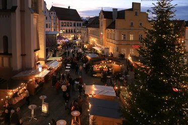 Nikolausmarkt2 DR. Moßner 19.JPG