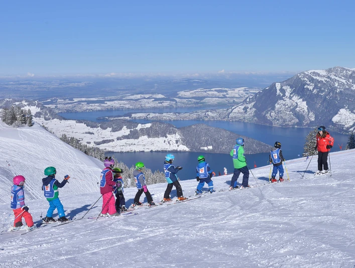 skischule-aussicht-kinder-winter-klewenalp.jpg