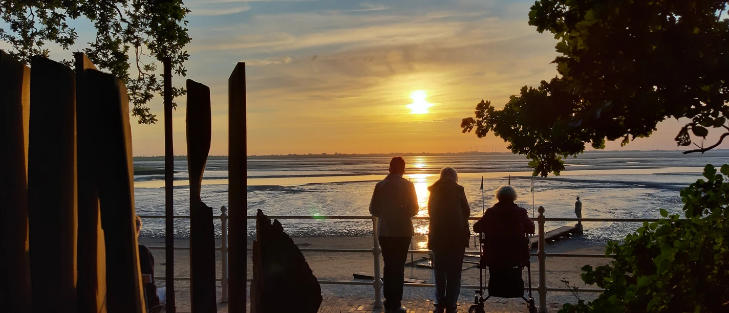 Sonnenuntergang am Tor zum Watt.jpg