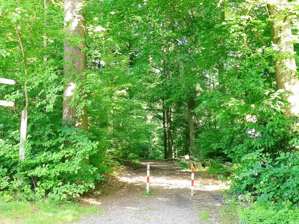 Einstieg VitaSol Therme zum Hansaweg und weiteren Wanderwegen ab Bad Salzuflen nach Herford Einstieg zum Wandern nahe VitaSol Therme Bad Salzuflen