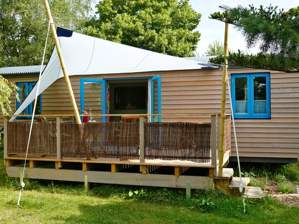 Natur Nah Hotel Hintergrund.JPG