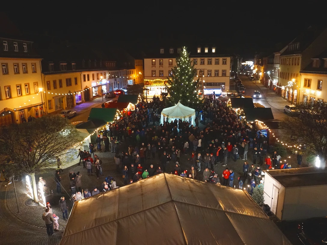 Weihnachtsmarkt in Geithain Der traditionelle Weihnachtsmarkt in Geithain. Blick vom Rathaus aus.