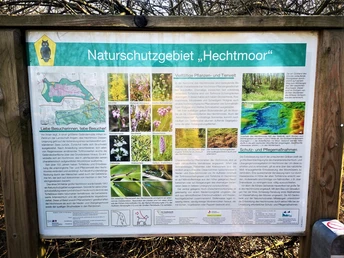 hinweistafel-naturschutzgebiete-hechtmoor-andreas-nowc-gemeinde-mittelangeln.jpg