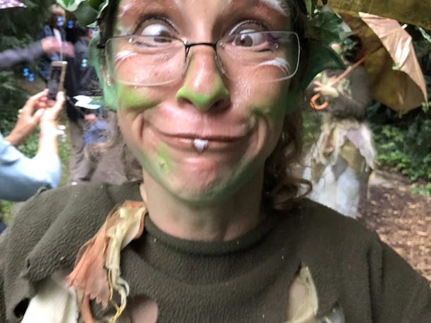 IMG_3426.jpg Kleidsam auch für Waldbewohner!