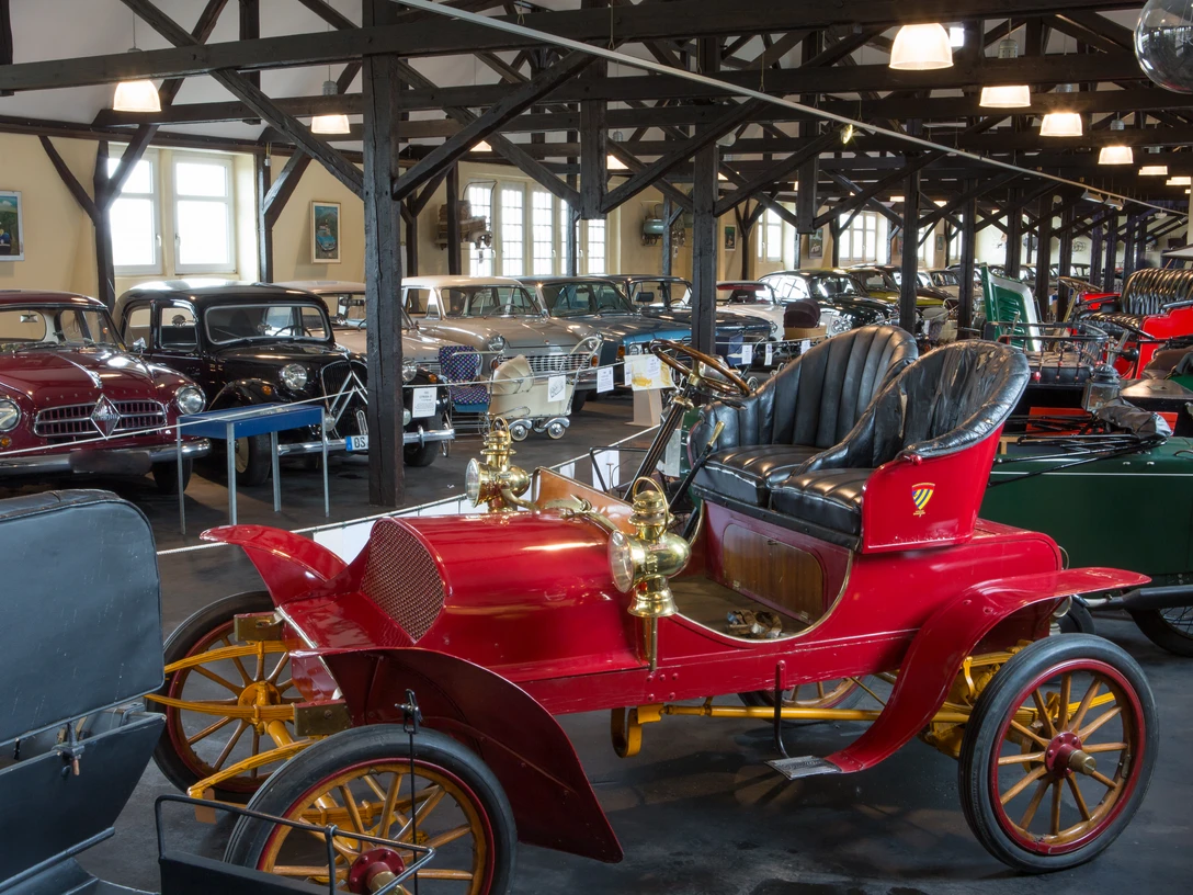 alte-schaetzchen-im-automuseum-melleold-sheets-in-the-car-museum-mellegamle-ark-i-bilen-museum-melleoude-vellen-in-de-auto-museum-melle