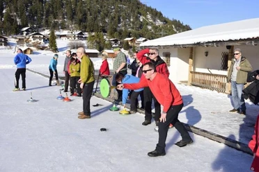 Eisstockschießen für Gäste