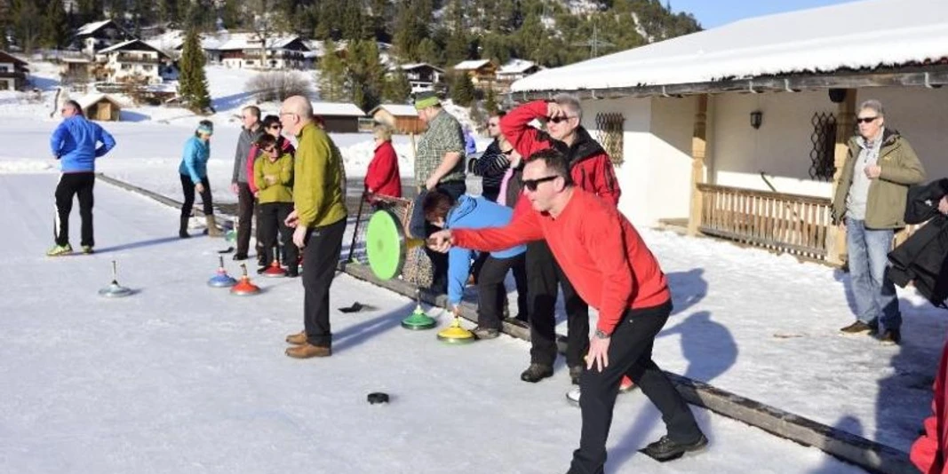 Eisstockschießen für Gäste