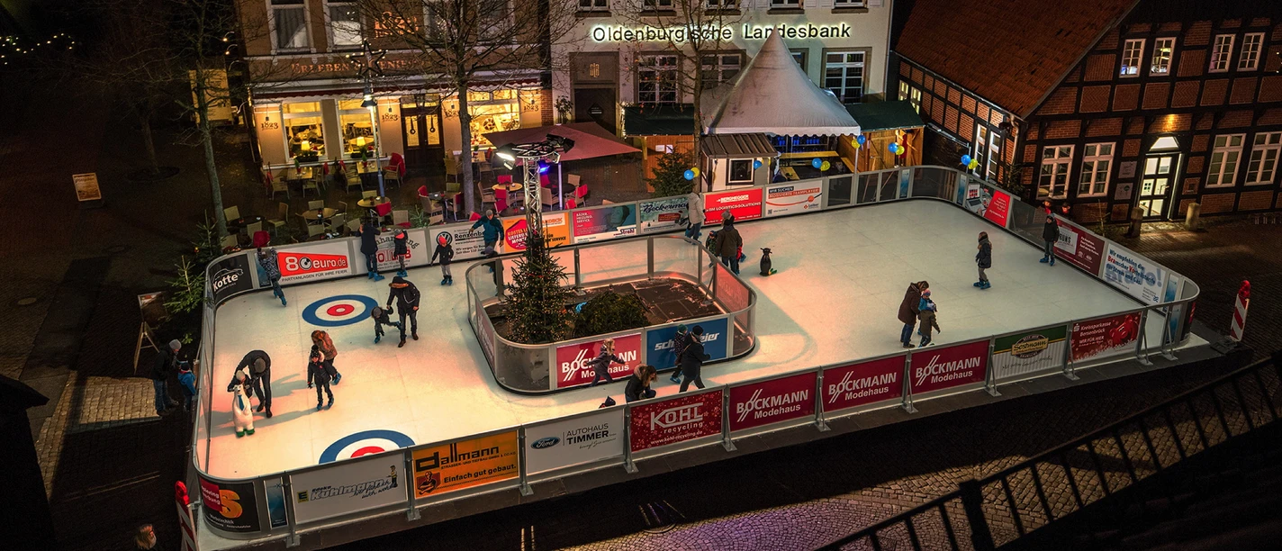 eisvergnügen_vom_kirchturm_im_betrieb.jpg eisvergnügen_vom_kirchturm_im_betrieb.jpg