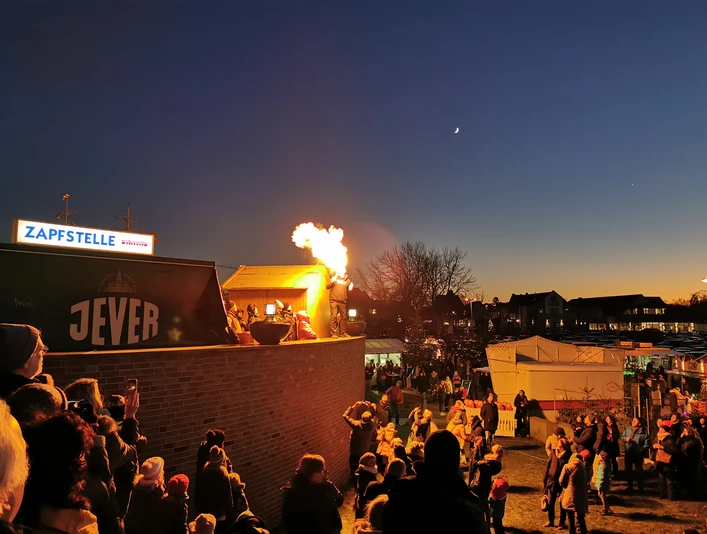 Dangaster Winterzauber Inflammatio Saltans.jpg