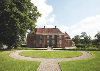 Schloss Gram.JPG