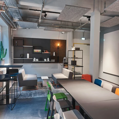 Work Lab 3 meeting room at the event venue Design Offices Leipzig Post GmbH | Leipzig Convention Bureau Work Lab 3 meeting room at the event venue Design Offices Leipzig Post GmbH – presented by Leipzig Convention Bureau