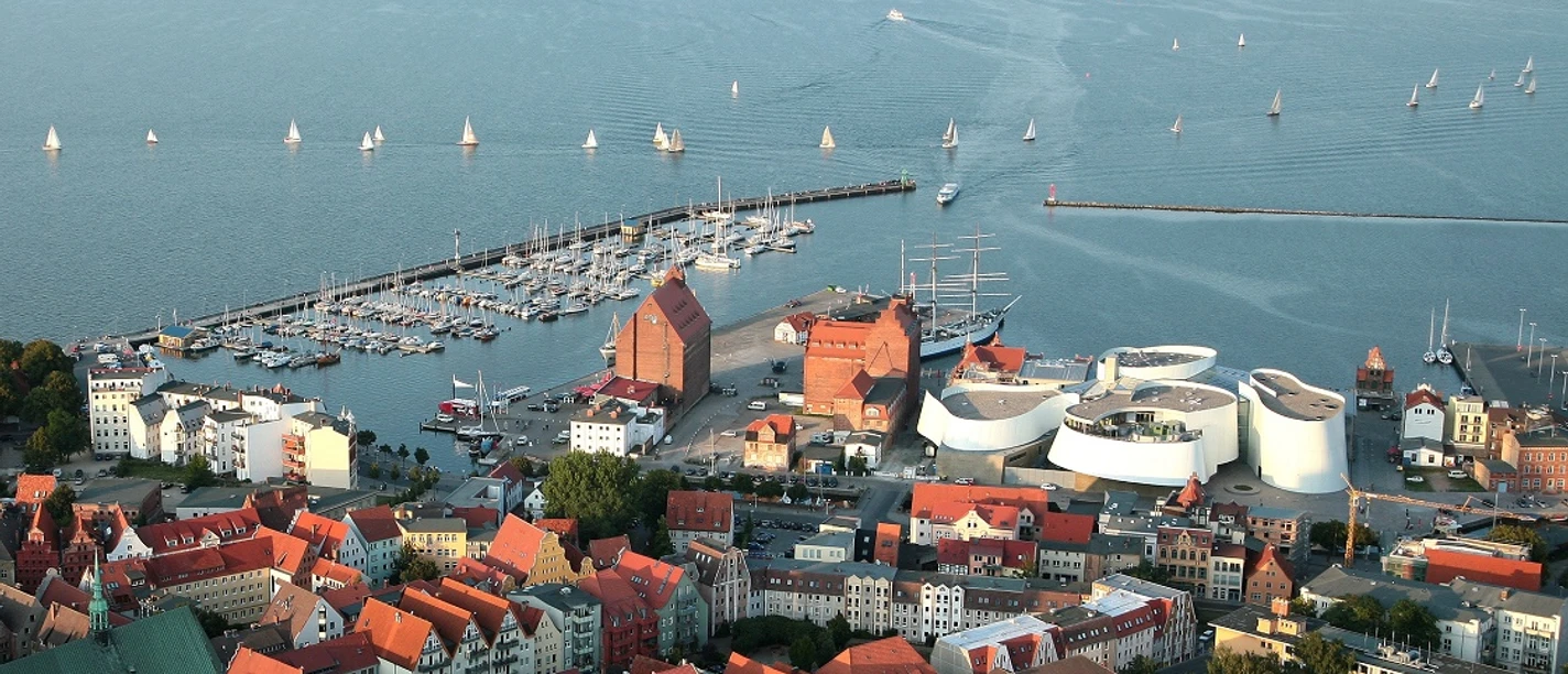Blick auf die Stralsunder Hafeninsel