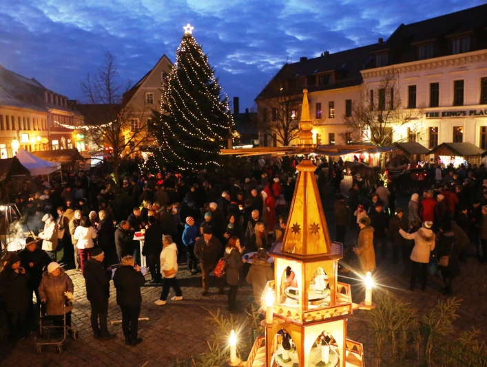 Weihnachtsmarkt in Bad Düben Weihnachtsmarkt in Bad Düben auf dem Marktplatz