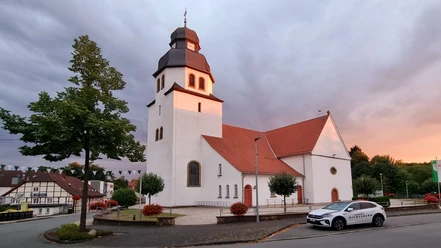 Kirche St. Johannes Baptist im Ortsteil Stukenbrock in Schloß Holte-Stukenbrock Kirche St. Johannes Baptist im Ortsteil Stukenbrock in Schloß Holte-Stukenbrock