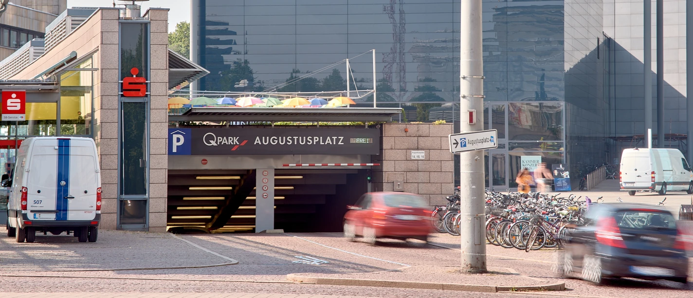 Q-Park Leipzig - Augustusplatz Ein- und Ausfahrt des Q-Parks Augustusplatz in Leipzig
