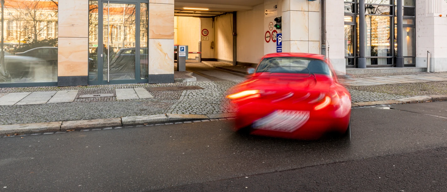 Q-Park Leipzig - Forum am Brühl Einfahrt des Q-Parks Forum am Brühl im Zentrum von Leipzig