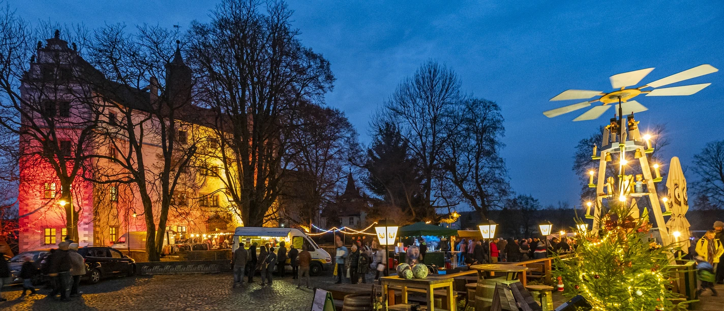 Zámecké Vánoce na hradě Podelwitz s pyramidou