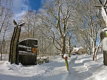 Tor des HohneHofs im Winter HohneHof, Drei Annen Hohne