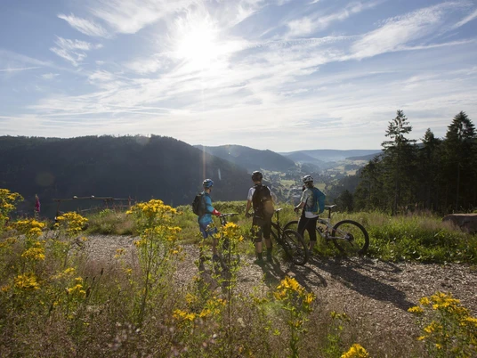 Tour entlang der Winter- und Sommerseite