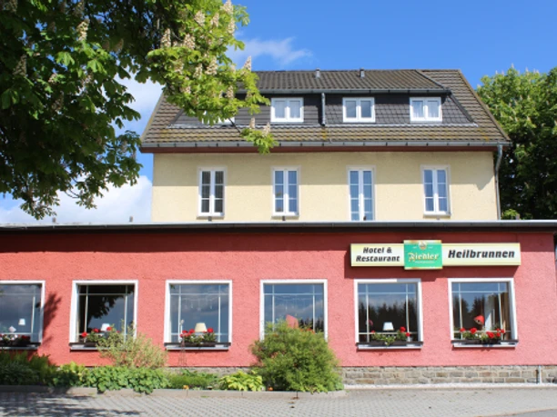Hotel Frontansicht