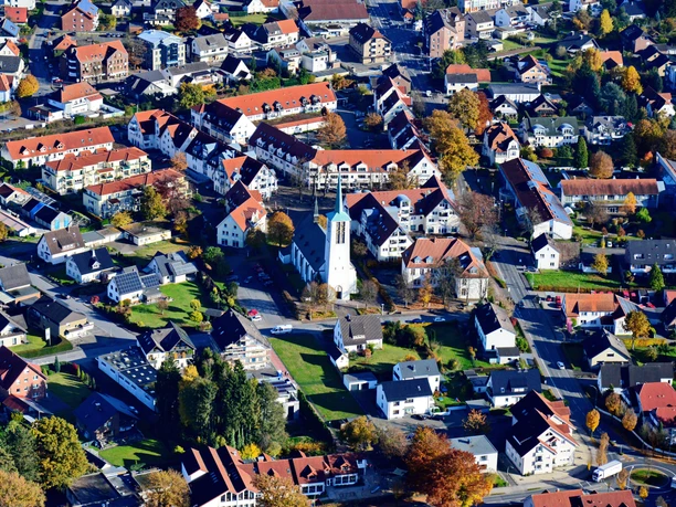 Luftbild Holter Kirchplatz, SHS Luftbild Holter Kirchplatz, SHS