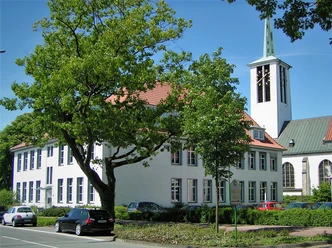 Alte Ursulaschule im Ortsteil Schloß Holte in Schloß Holte-Stukenbrock, heutiges VHS-Gebäude