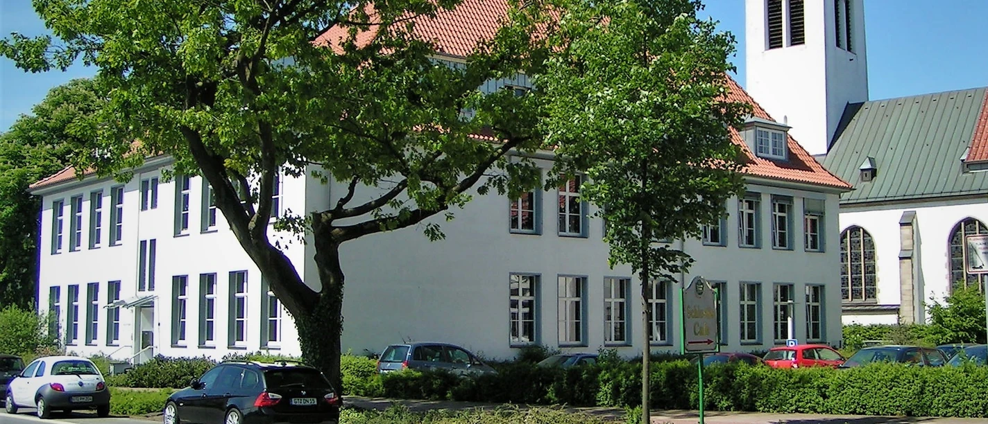 Alte Ursulaschule im Ortsteil Schloß Holte in Schloß Holte-Stukenbrock, heutiges VHS-Gebäude
