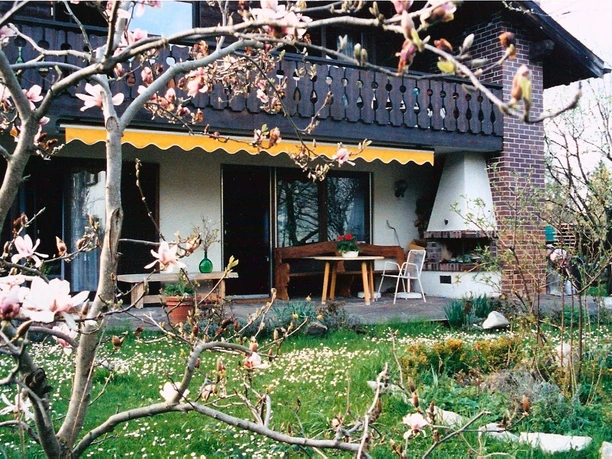 Terrasse mit Außenkamin