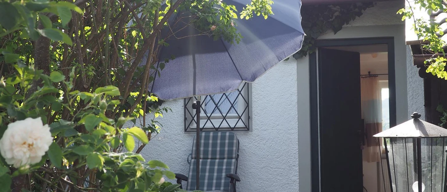 Eingang mit Terrasse