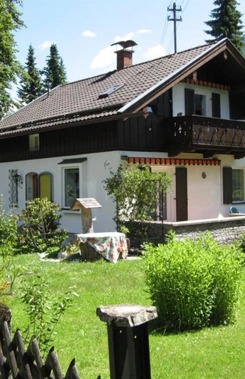 Haus im Sommer