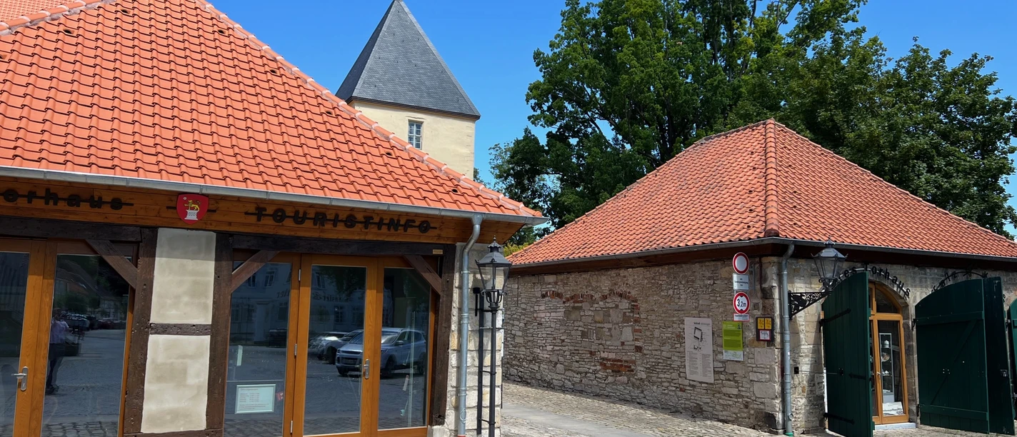 IMG_8275.jpg Torhäuser am Schloss Schöningen