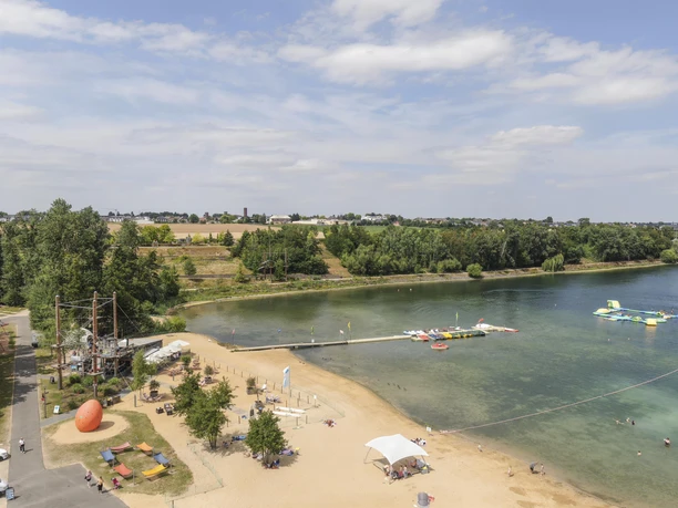 Badestrand und Bootsverleih im Seepark Zülpich