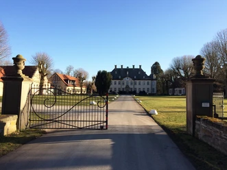 Schloss Erpernburg | Büren-Brenken Schloss Erpernburg | Büren-Brenken