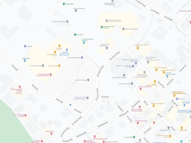 Öffentlicher Parkplatz an der Ankerstraße mit angrenzender Toilette und Bushaltestelle auf einer Karte.