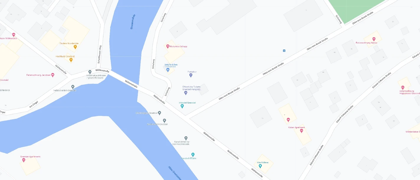 Kartenausschnitt Parkplatz Schulweg Kartenansicht des öffentlichen Parkplatzes Schulweg in Greetsiel mit den umliegenden Straßen.