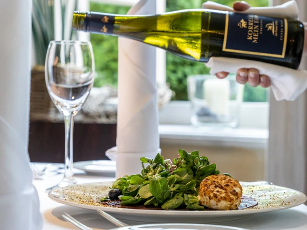 Gehobenes Ambiente im Restaurant Zur Kloster-Mühle Gehobenes Ambiente im Restaurant Zur Kloster-Mühle