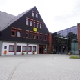 Niedersachsenhalle Verden Veranstaltungsgebäude in Verden, Niedersachsen; moderner Glasbau mit angrenzendem Fachwerkstil.